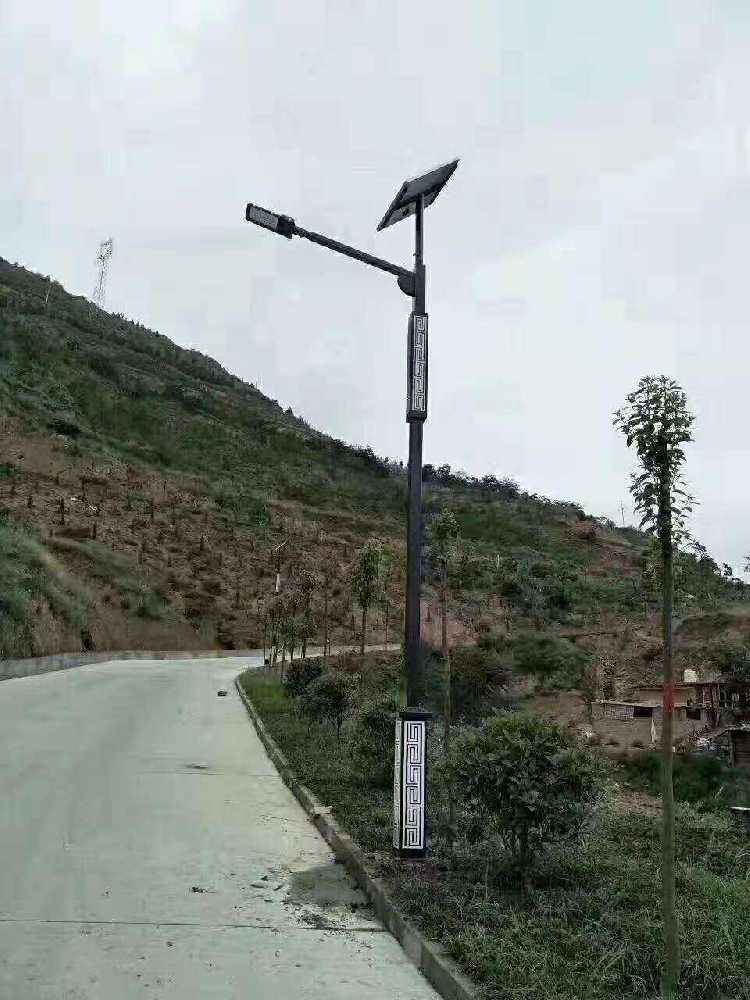 阿拉善右旗仿古太阳能路灯